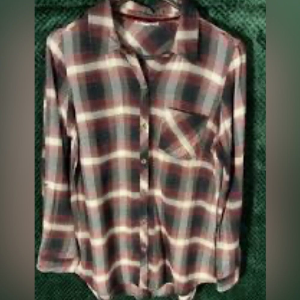 NWOT WESTPORT PLAID BUTTON UP BLOUSE VERSATILE SOPHISTICATED